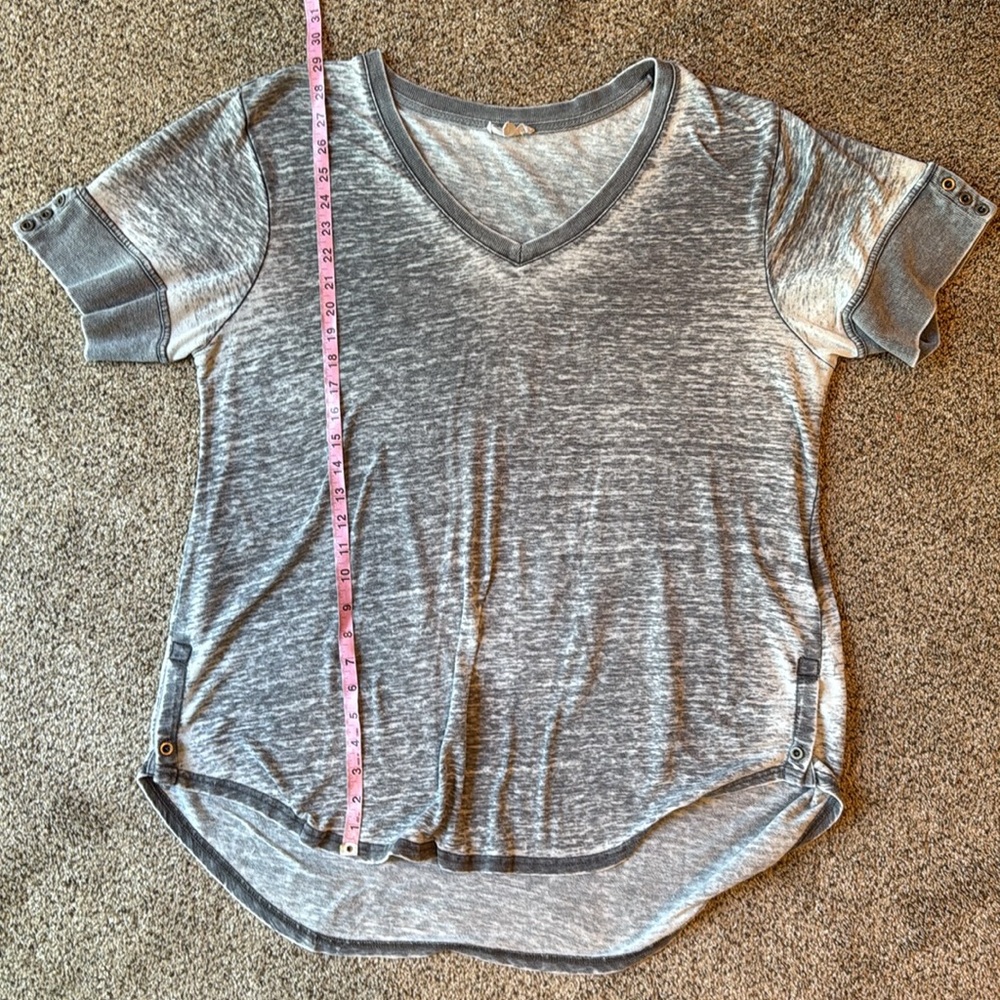 Women's Washed Gray V-Neck Tee - Picture 9 of 10